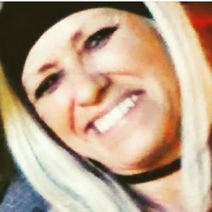 Meet your Posher, Cynthia